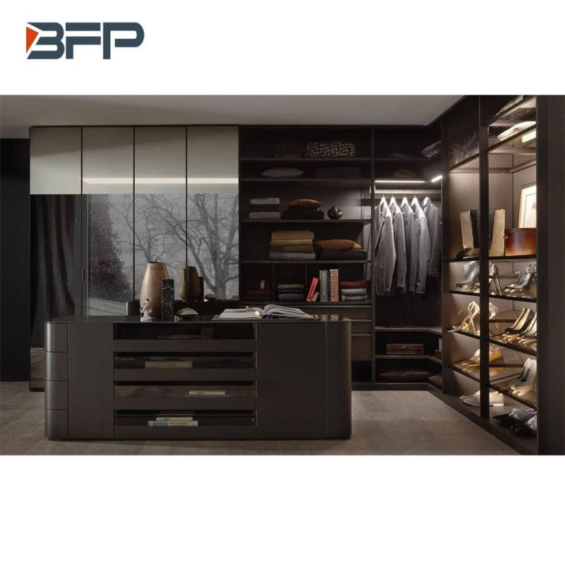 Stylish Melamine Finish Walk in Wardrobe with Mirror Door