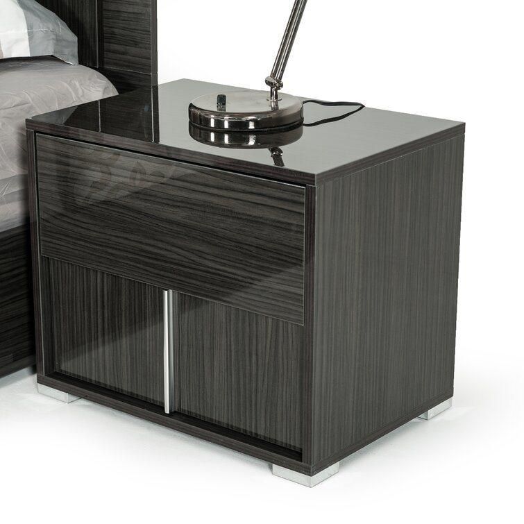 Nova Luxurious Black-Gray Gloss Lacquer Finish Bedroom Furniture Sets