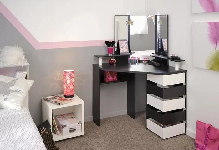 Luxury Bedroom Furniture MDF Wooden Mirror Dressing Table (HF-WF05271)