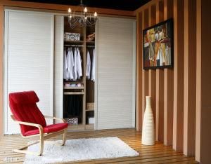 Guanjia Kitchen Red Oak Solid Wood Wardrobe Cabinets