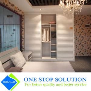 White Louver Sliding Door Wardrobe Modular Furniture (ZY 2084)