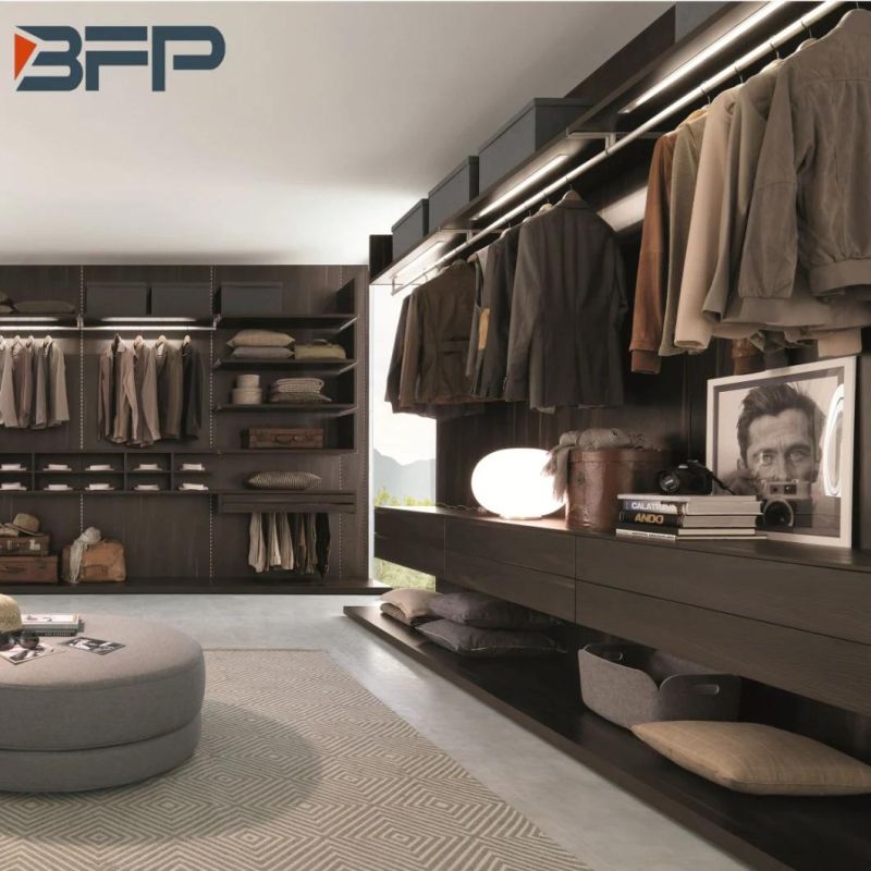 Timeless Simple Design Men′s Walk-in Closet Wardrobe