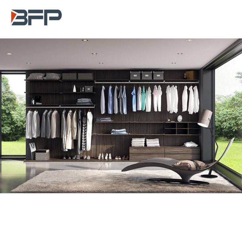 Succinct Walk in Wardrobe with Wood Grain Melamine Finish