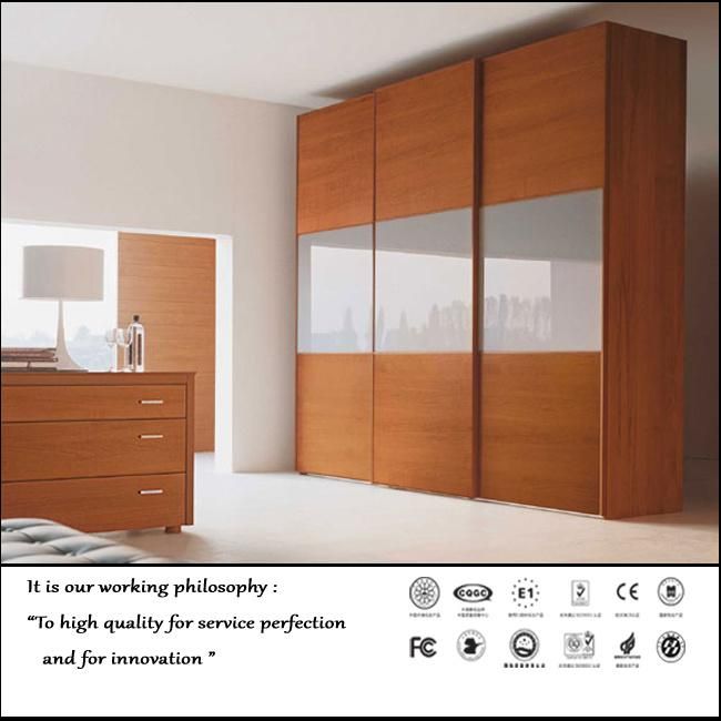 White and Black Sliding Door Wardrobe (ZH0058)