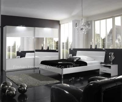 Modern Style Bedroom Furniture Set in White and Mirror (HF-SR016EY)