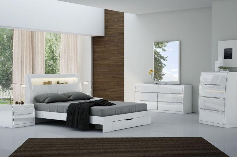 Nova Six Large Drawers Dresser Accommodate a Variety of Essential Items with Quality Material Mirror