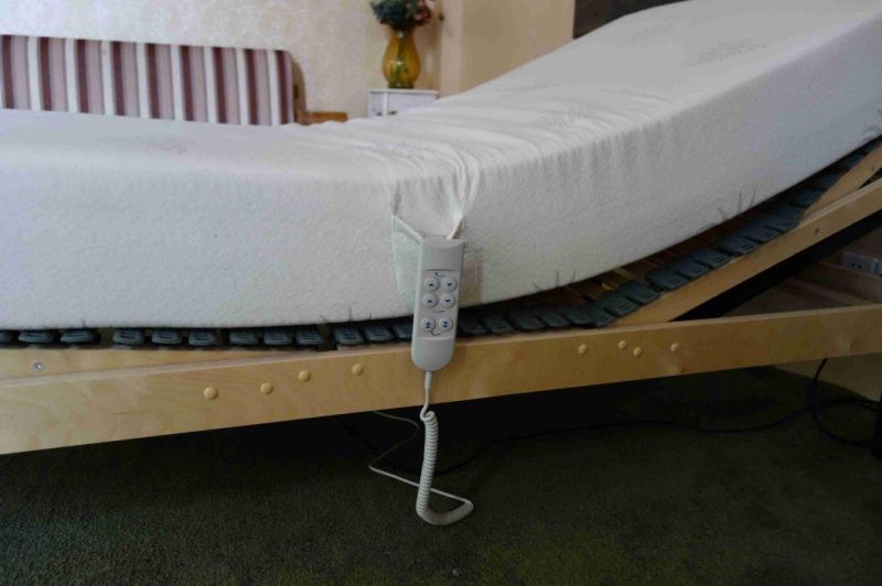Factory Price Multi-Function Electric Adjustable Frame Electric Bed Solid Bed