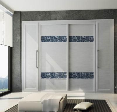 White High Gloss Lacquer Walk in Wardrobe for Small Space