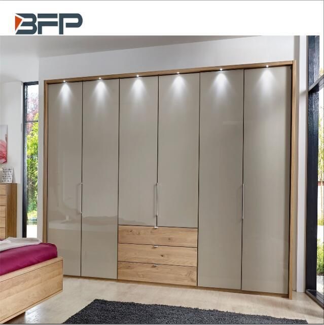 Modern Glass Door with Custom Size Wardrobe Closet