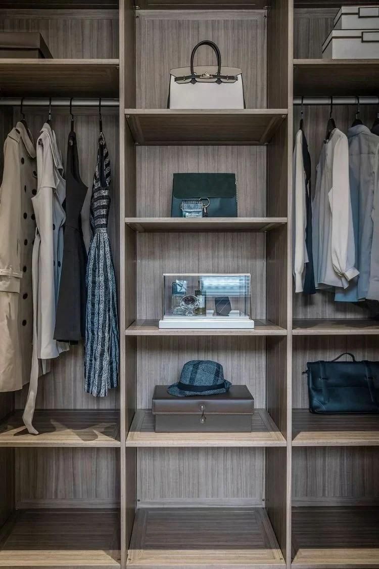 Modern Design Wood Grain Walk in Wardrobe