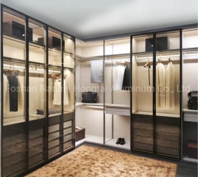China Manufacture Customized Aluminum Alloy and Wood Cloakroom with Overall Wardrobe and Lamp for Bedroom
