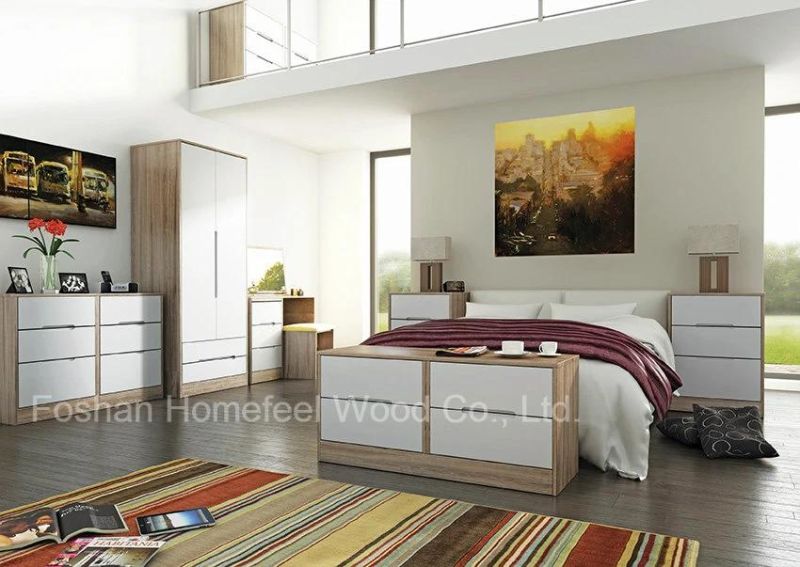 Elegant Design High Gloss Lacquered Bedroom Furniture (HF-MN012)