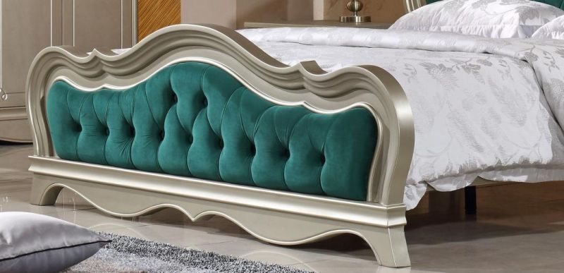 Classical Modern Design Bed with Fabric Made in China for Complete Set