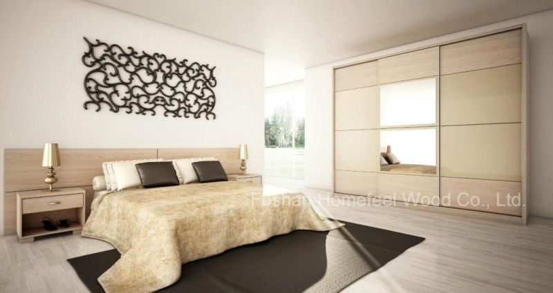 Warm Oak Vanilla 3-Sliding Doors Bedroom Wardrobe Armoire (HF-Y54TXU)