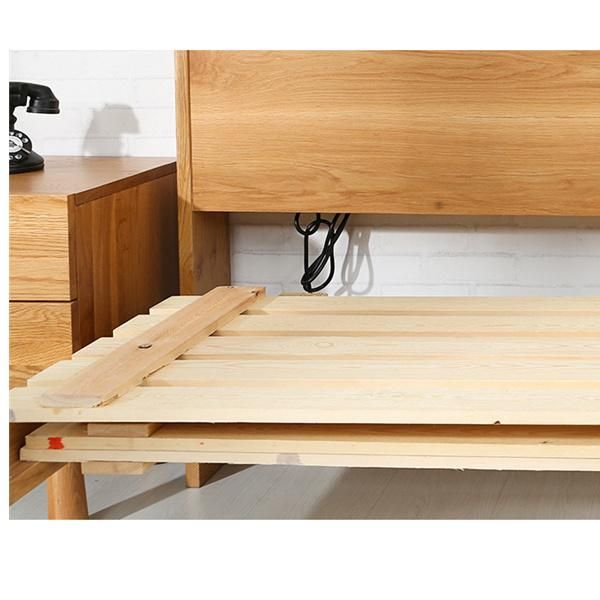 Eco-Friendly Solid Wood Double Bed Bedroom Bed Socket Bed