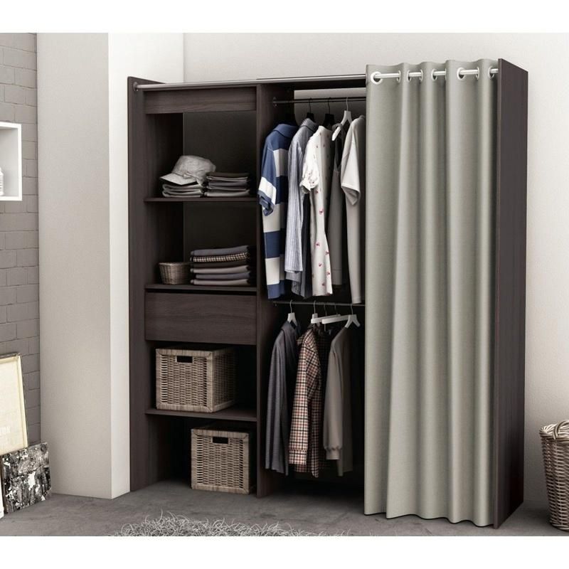 Walk-in Wardrobes with Sufficient Storage Space