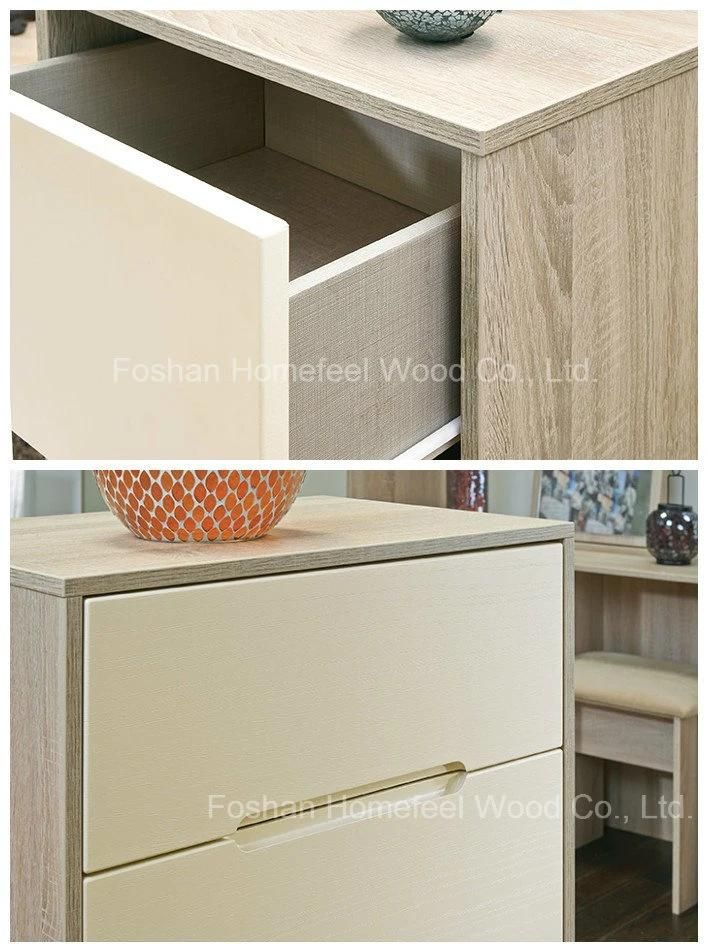 Elegant Design High Gloss Lacquered Bedroom Furniture (HF-MN012)