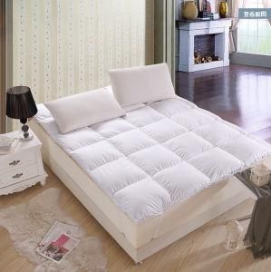 Warm and Anti-Bacterial Mattress Pads, White